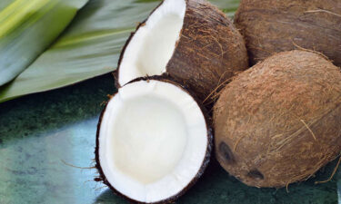 Hindistan Cevizi Neye İyi Gelir? Hindistan Cevizi Faydaları ve Zararları