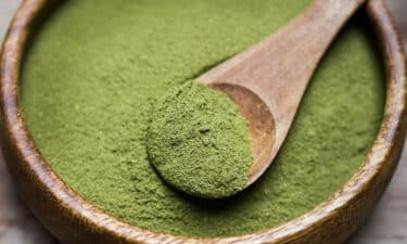 Moringa Bitkisi'nin 27 Faydası! Nasıl Kullanılır ve Yan Etkileri Nelerdir?