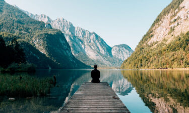 Depresyon Tedavisi İçin Doğal Yollar: Doğa, Meditasyon, Hayvanlar ve Ay