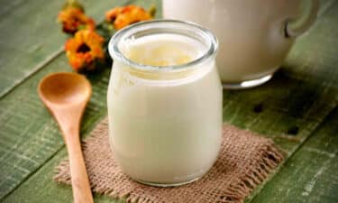 Kefir vs Yoğurt. Kefirin Faydaları ve Zararları
