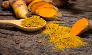 Curcumin (Kurkumin) Nedir? Zerdeçal'ın Gizli Bileşeni Curcumin Faydaları