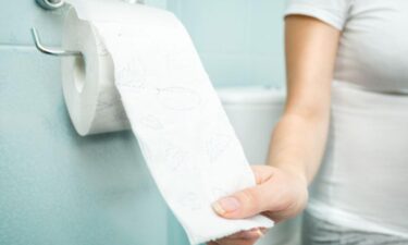 Vücudun sindirim sisteminin sonunda oluşan kanamalar; Makattan Kan Gelmesi 28 tuvalet kağıdı